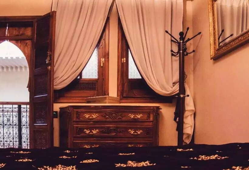 تختخواب و صبحانه Riad Golf Stinia