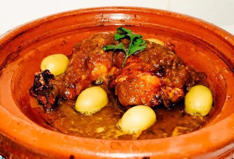 تختخواب و صبحانه Riad Golf Stinia