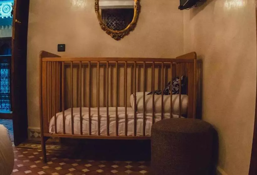 تختخواب و صبحانه Riad Golf Stinia