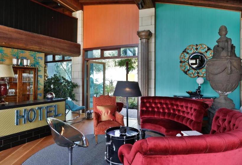 호텔 Donkey Bay Inn