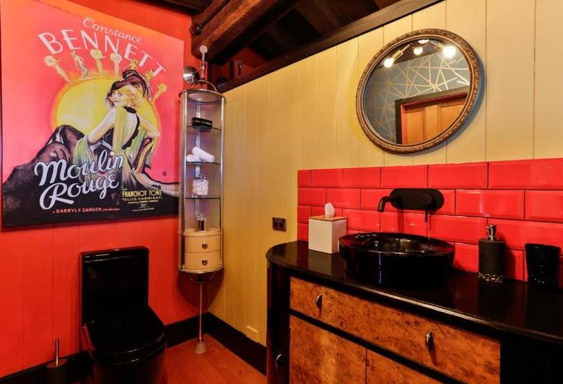 호텔 Donkey Bay Inn