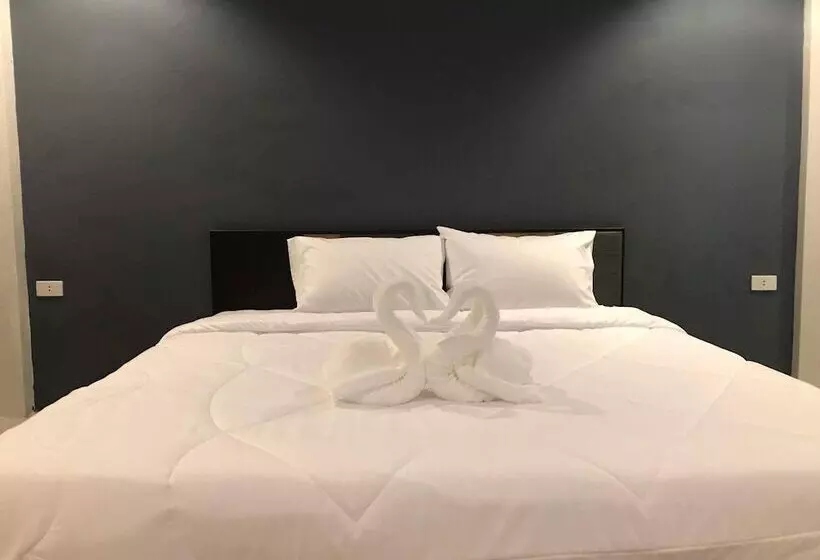 هتل Supachai Inn