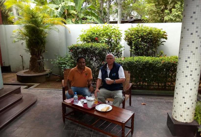 فندق Zatch Rooms