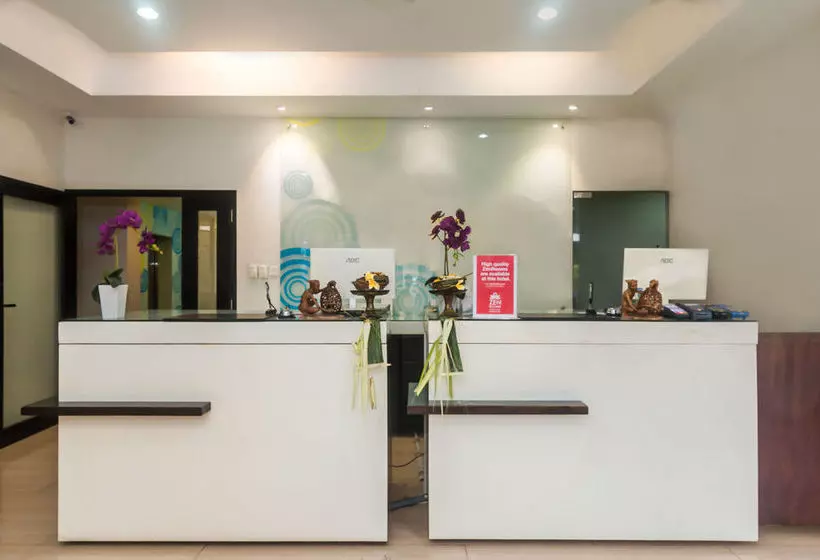 ホテル Zen Rooms Basic Kuta Central Park 2