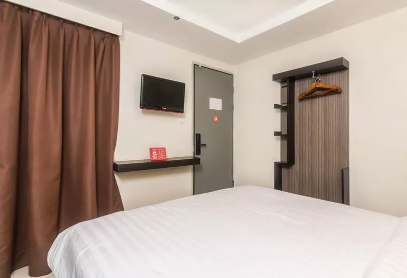 ホテル Zen Rooms Basic Kuta Central Park 2