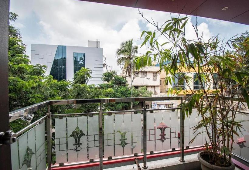 فندق Fab Nk Courtyard