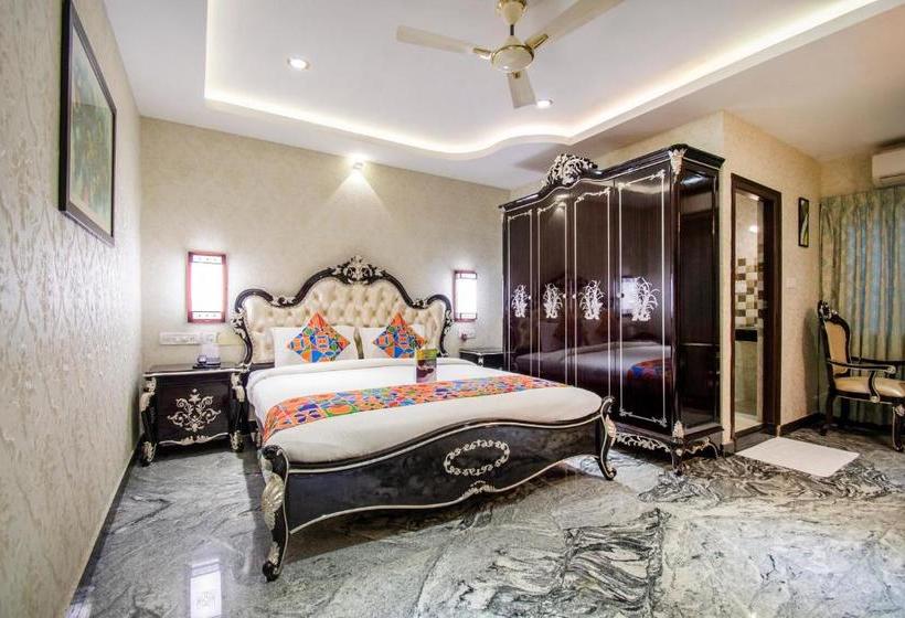 فندق Fab Nk Courtyard