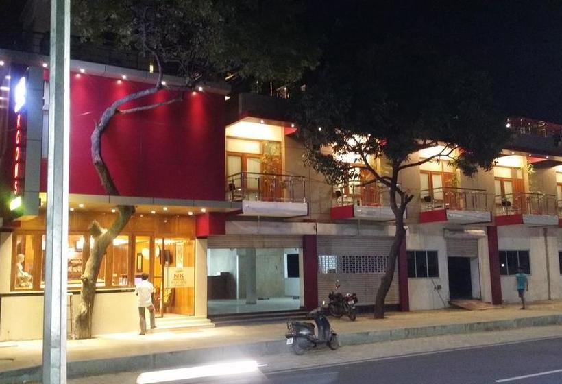 فندق Fab Nk Courtyard