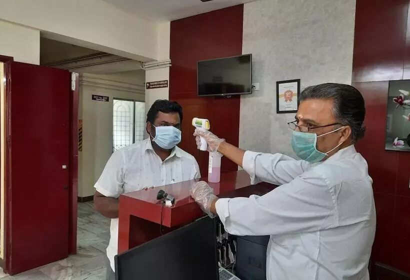 Hotelli Paradise Inn