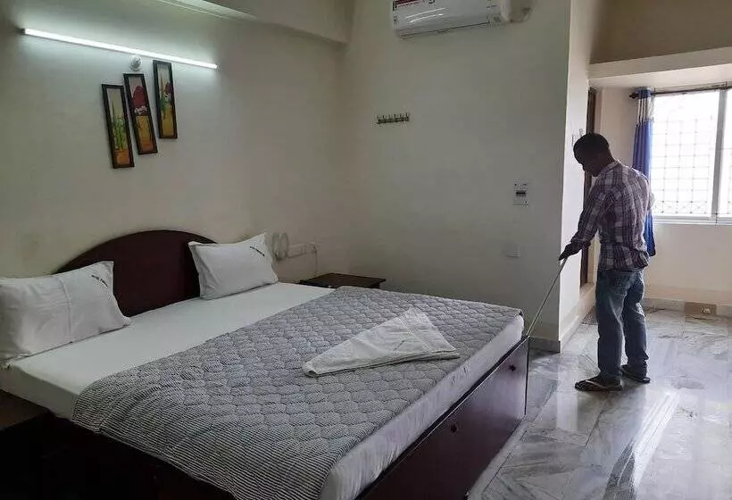 Hotelli Paradise Inn