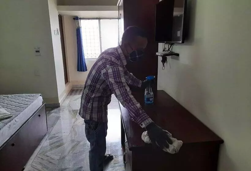 Hotelli Paradise Inn