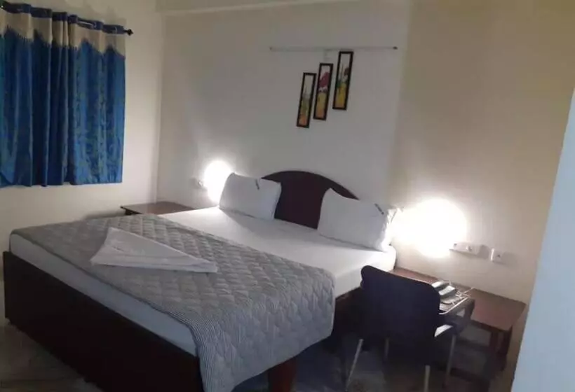 Hotelli Paradise Inn