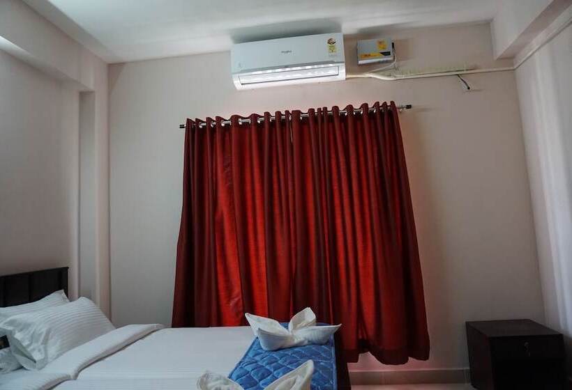 هتل Solitaire Service Apartments