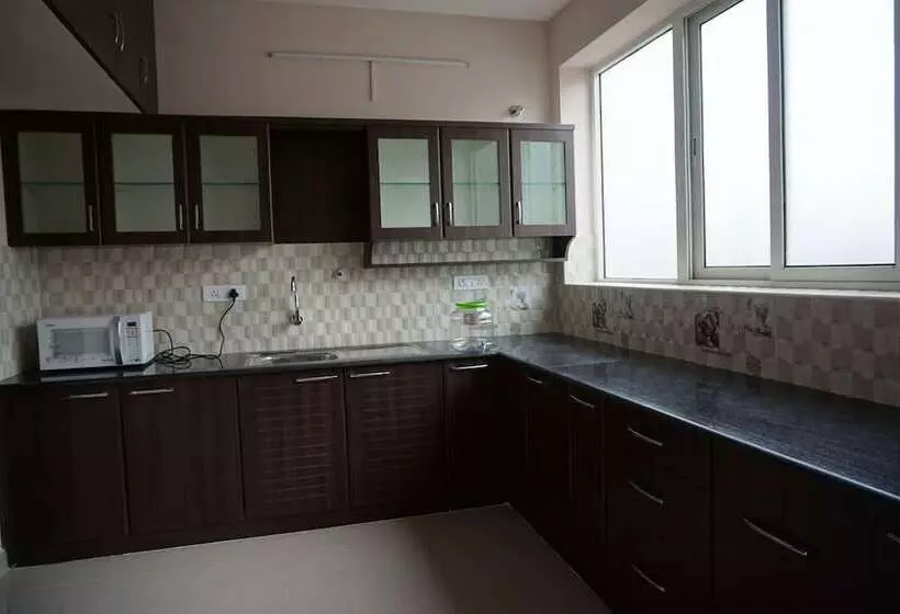 ホテル Solitaire Service Apartments