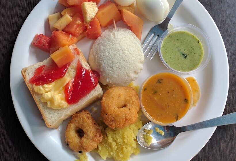 هتل Solitaire Service Apartments