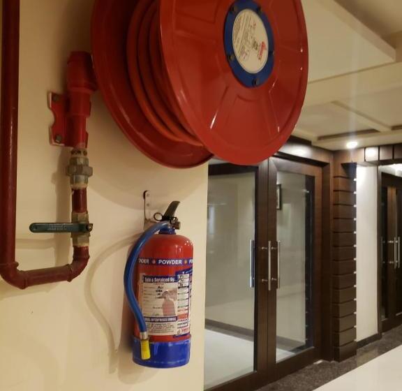 Lijoy Hotel & Restra