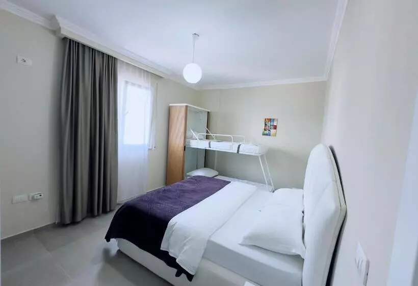 Molla Hotel Restorant