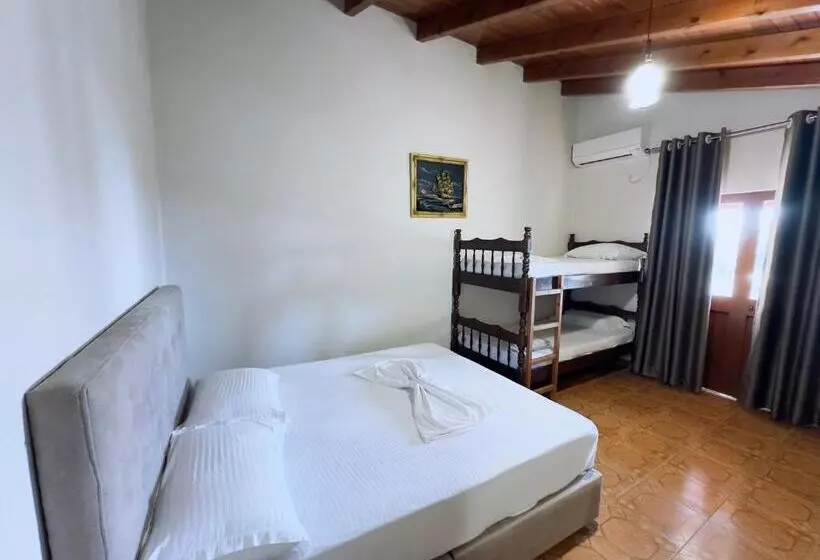 Molla Hotel Restorant