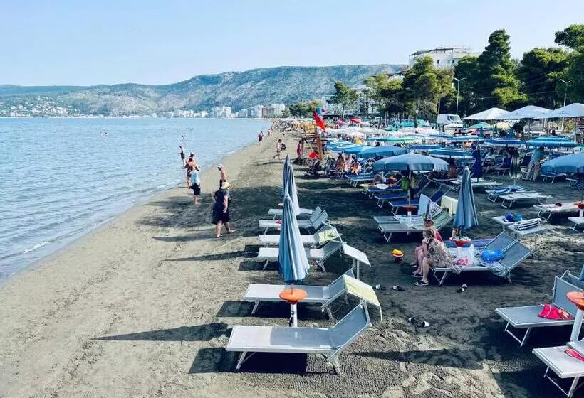 Molla Hotel Restorant