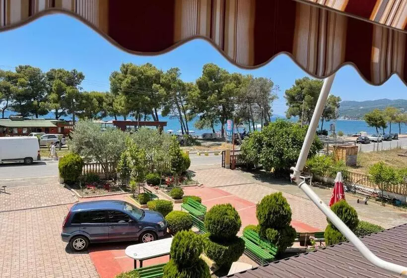 Molla Hotel Restorant