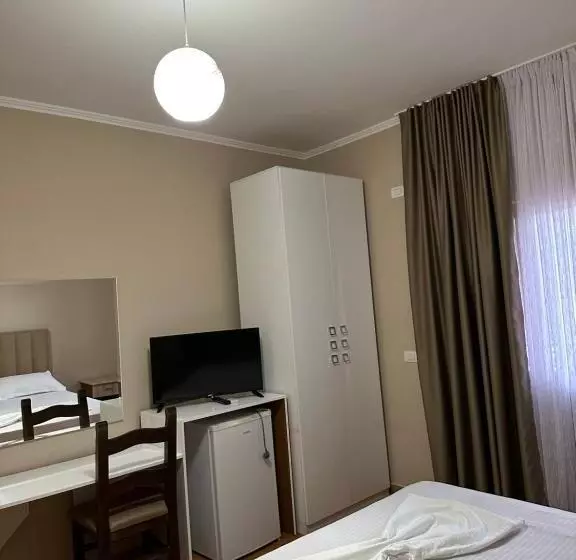 Molla Hotel Restorant