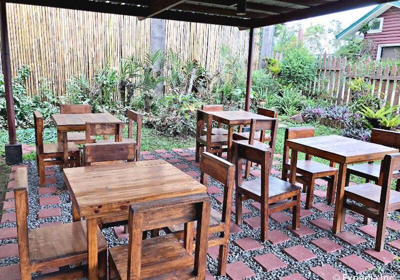 Royal Thee Bed & Breakfast