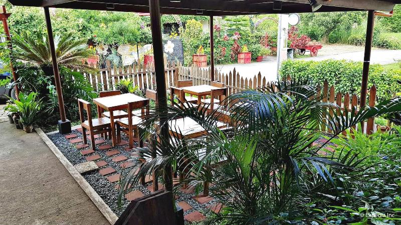 Royal Thee Bed & Breakfast