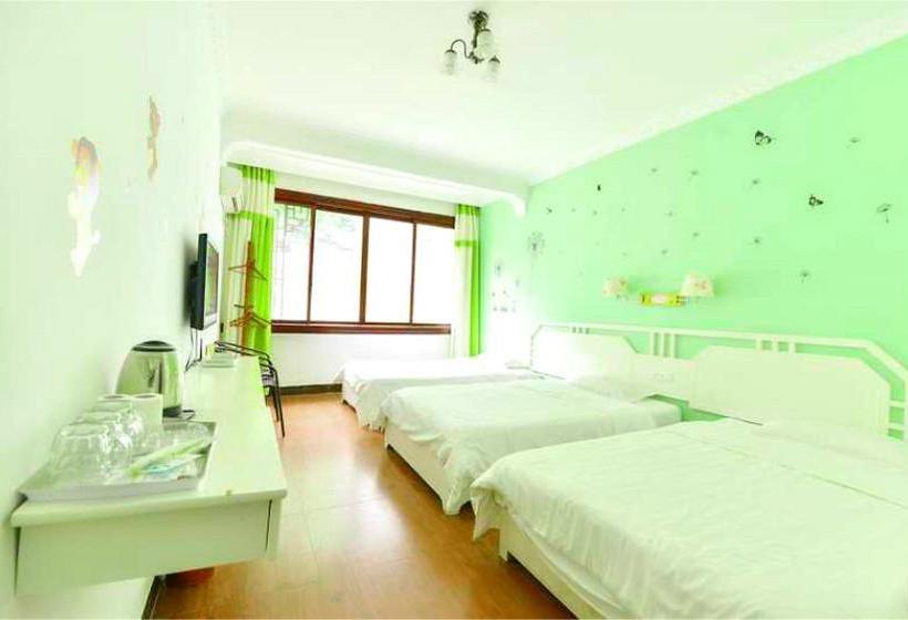 هاستل Doraemon Inn