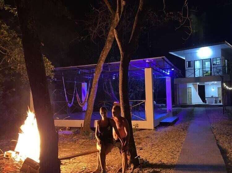 Bed and Breakfast Antema Lodge Secteur Tamarindo, Piscine, Yoga, Gym, Jungle Et Paix