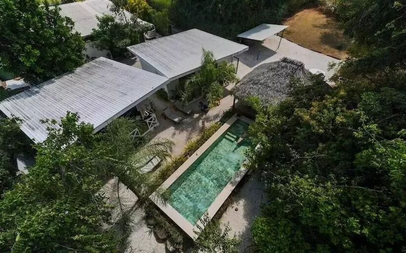 Aamiaismajoitus (B&B) Antema Lodge Secteur Tamarindo, Piscine, Yoga, Gym, Jungle Et Paix