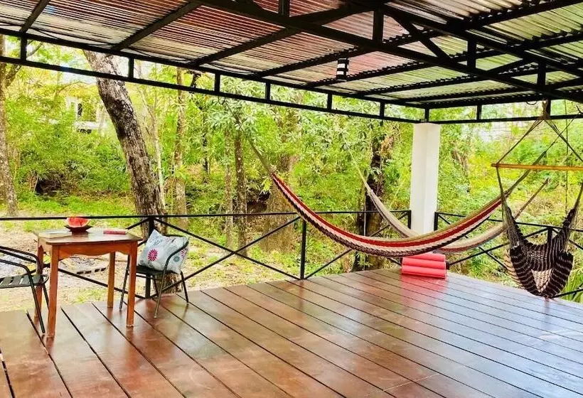 Aamiaismajoitus (B&B) Antema Lodge Secteur Tamarindo, Piscine, Yoga, Gym, Jungle Et Paix