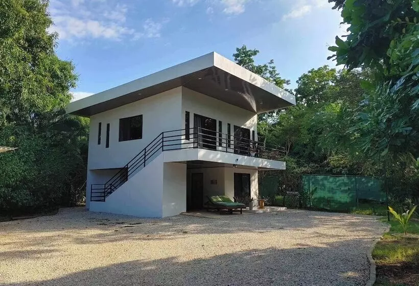 Aamiaismajoitus (B&B) Antema Lodge Secteur Tamarindo, Piscine, Yoga, Gym, Jungle Et Paix