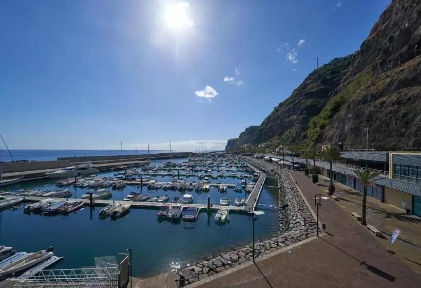 Aamiaismajoitus (B&B) Marina Rooms