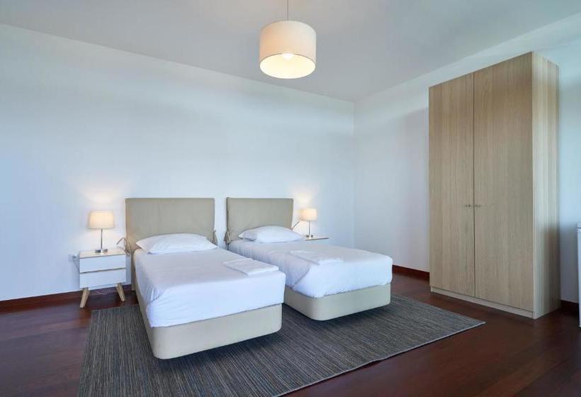 مبيت وإفطار Marina Rooms
