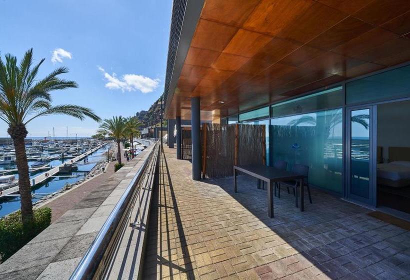 مبيت وإفطار Marina Rooms