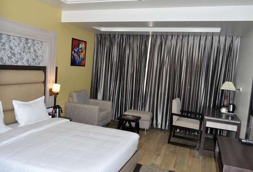 هتل Continental Blue