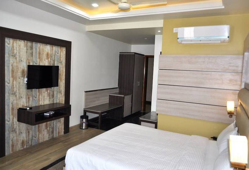 هتل Continental Blue