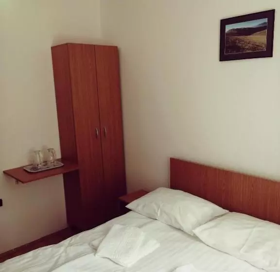 Hotel Hostel Cppi Nord