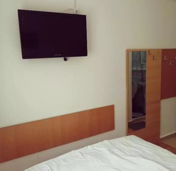 Hotel Hostel Cppi Nord