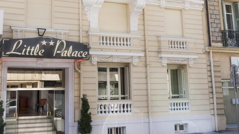 ホテル Raj Palace