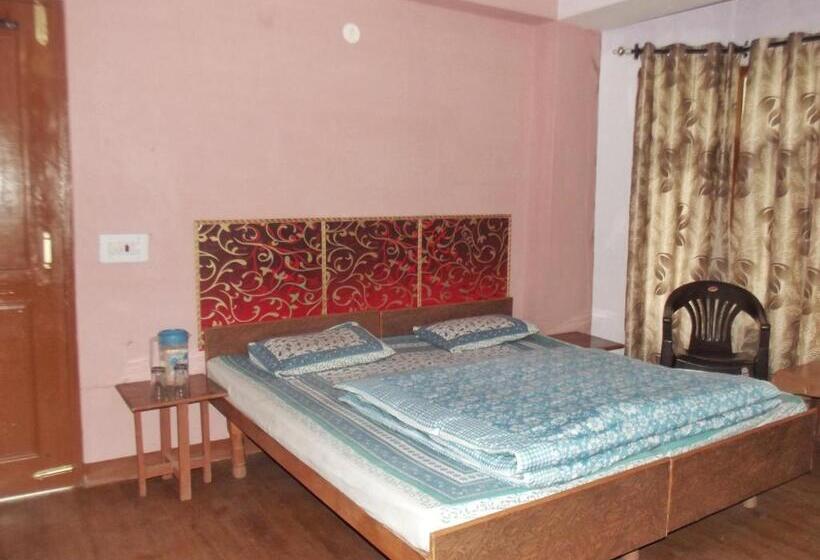 בית מלון כפרי Pines And Peaks