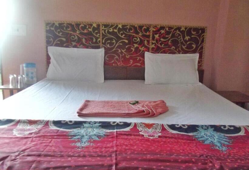 בית מלון כפרי Pines And Peaks