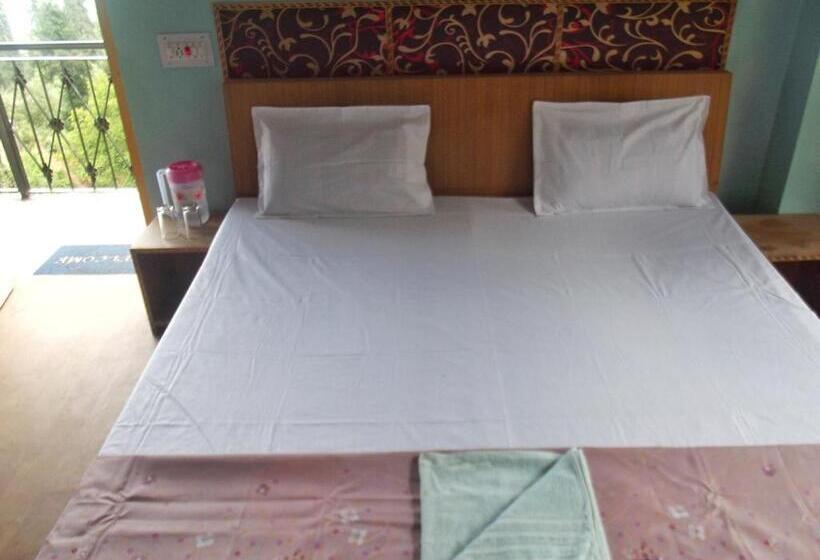 בית מלון כפרי Pines And Peaks