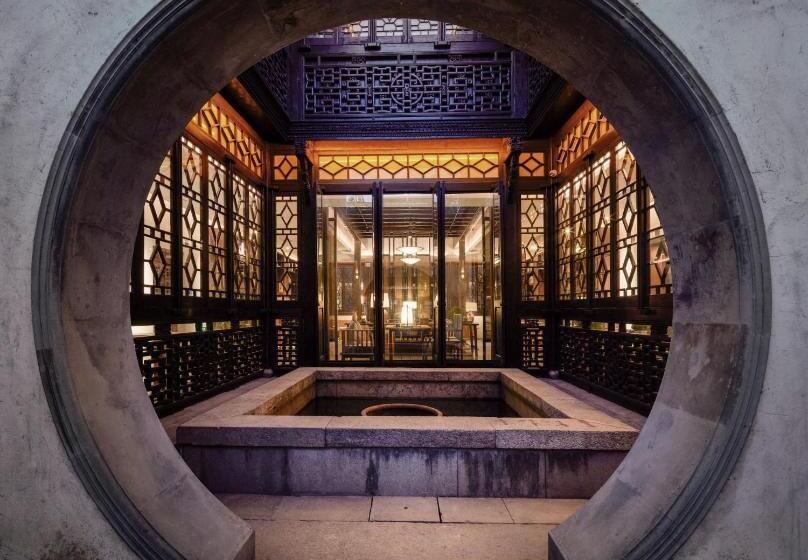 בית מלון כפרי Uin Oriental