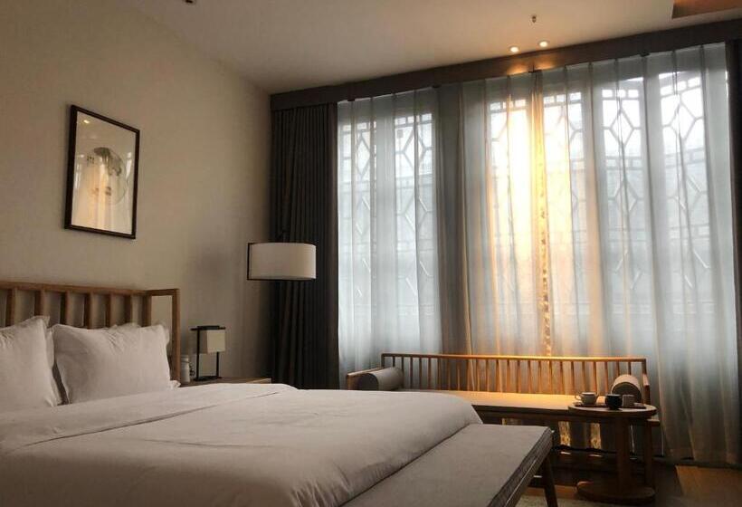 בית מלון כפרי Uin Oriental