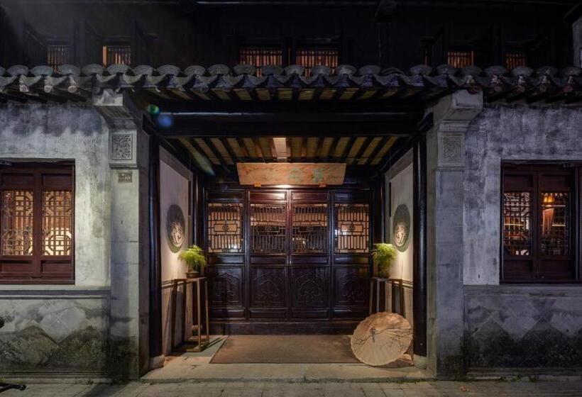 בית מלון כפרי Uin Oriental