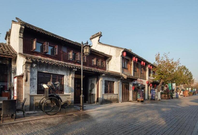 בית מלון כפרי Uin Oriental