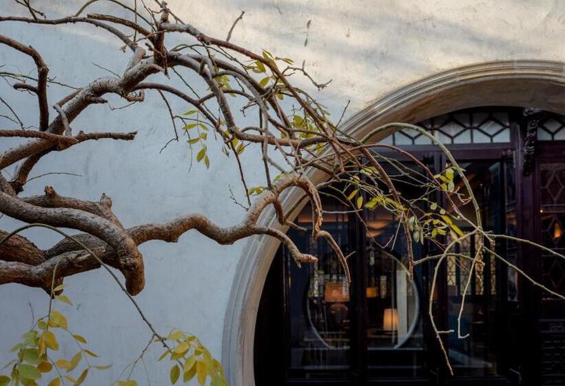 בית מלון כפרי Uin Oriental