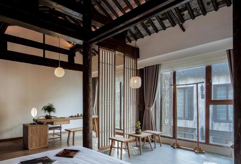 בית מלון כפרי Uin Oriental