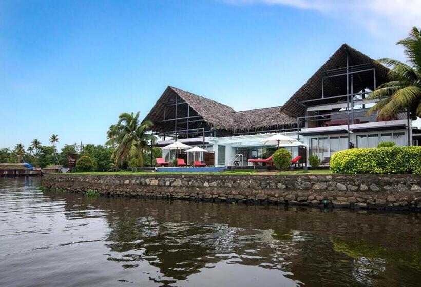 リゾートホテル Stayvista At The Rain   River Villa With Infinity Pool